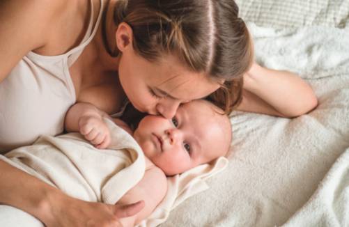 Problemen bij borstvoeding: Wanneer professionele hulp zoeken