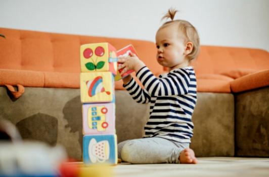 De cruciale rol van emotionele ontwikkeling in het eerste jaar van uw baby