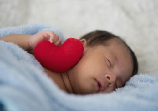 De ultieme handleiding voor het begrijpen van de slaappatronen van jouw baby