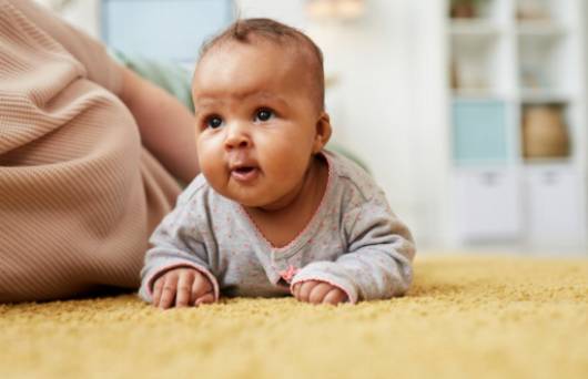 De voordelen van het gebruik van een nachtlampje in het slaapritueel van je baby