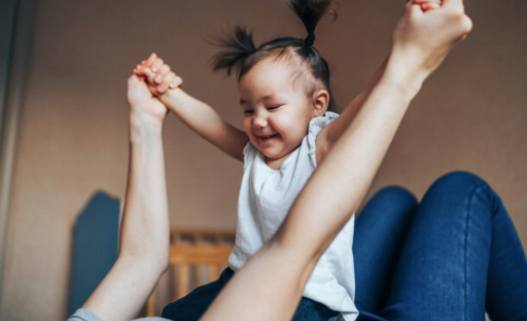 Navigeren door het ouderschap: Effectieve manieren om om te gaan met slaapgebrek