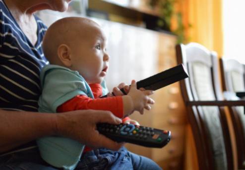 Schermgebruik en de invloed op slaappatronen bij baby's